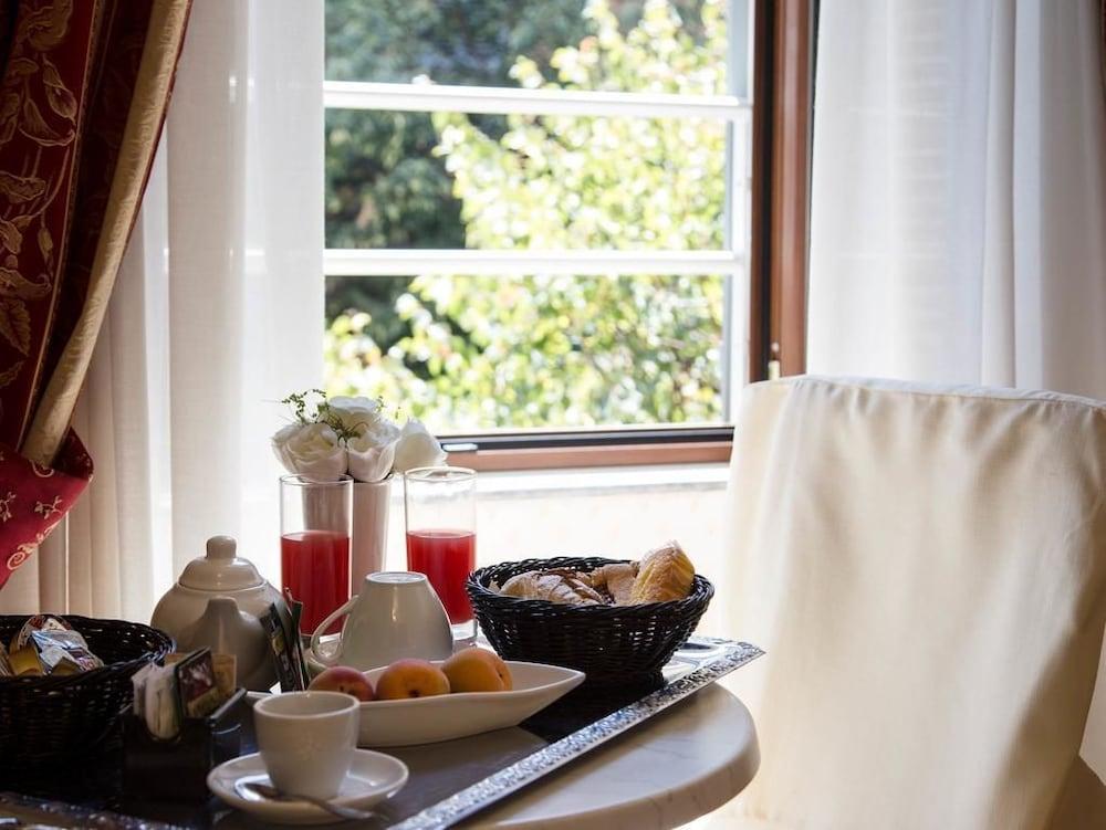 Affittacamere Boncompagni Suite Rome Bagian luar foto